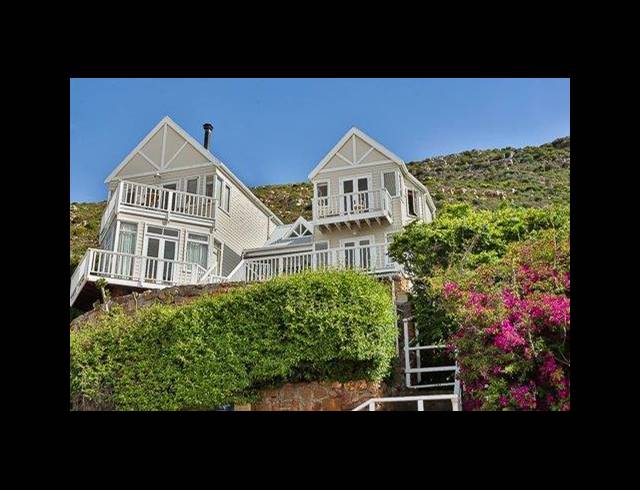 6 BEDROOM HOUSE FOR SALE IN FISH HOEK